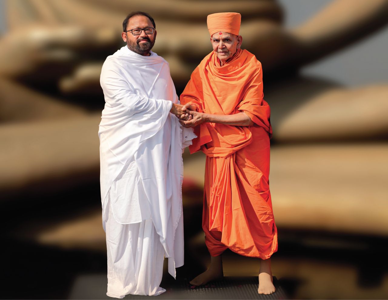Pujya Gurudevshri Rakeshji with Pujya Mahant Swami Maharaj